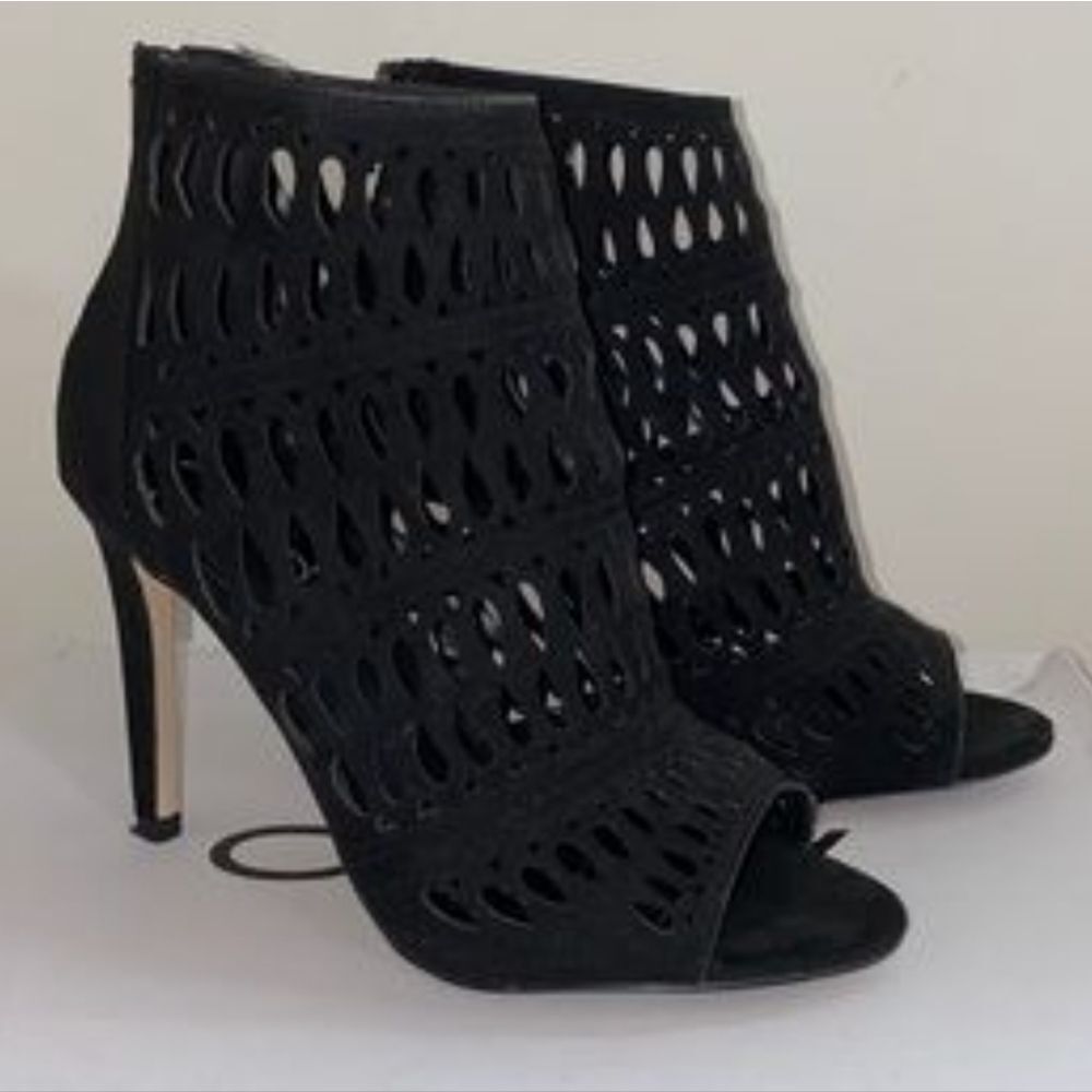 ALDO CUT OUT DESIGN ROUND TOE WOMEN'S BOOTIES
